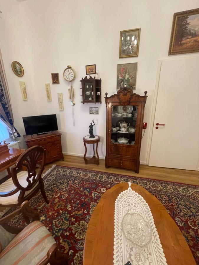 Gaestewohnung Elegance Хале Екстериор снимка
