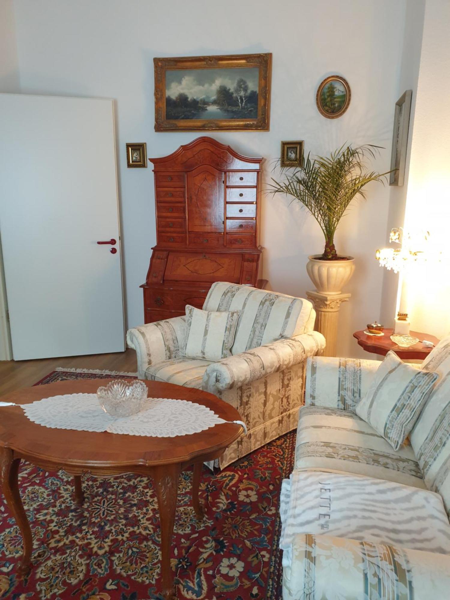 Gaestewohnung Elegance Хале Екстериор снимка